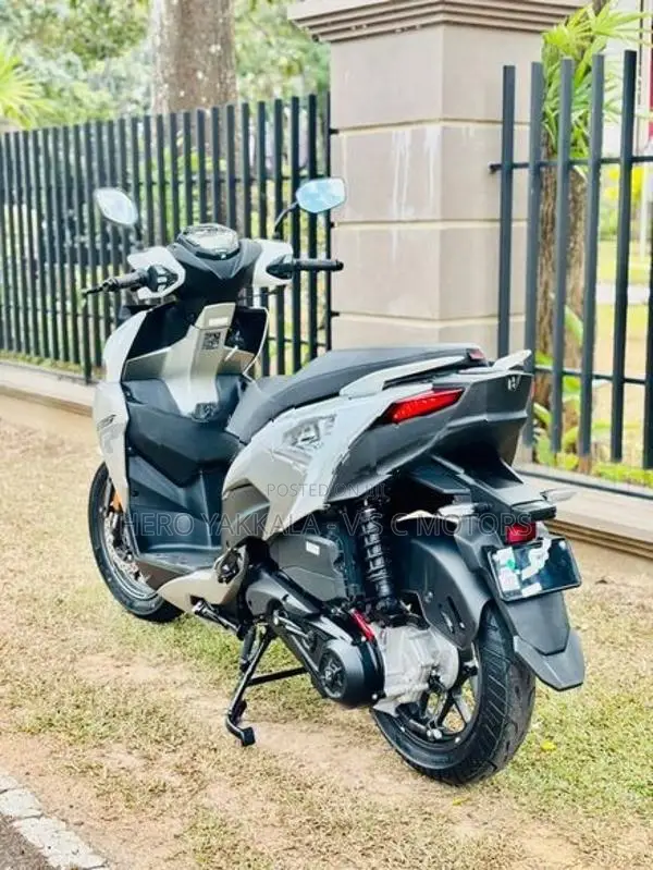 Hero XOOM 125R 2026