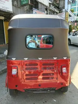 Bajaj RE 2015