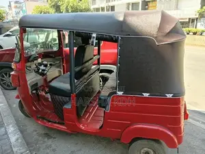 Bajaj RE 2015