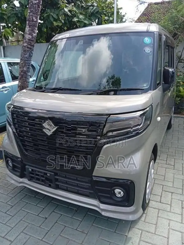 Suzuki Spacia Base 2024