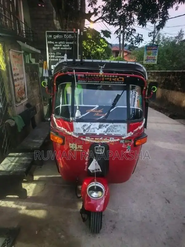 Bajaj RE 2009