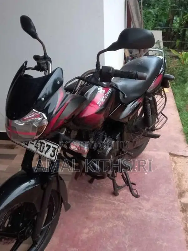 Bajaj Discover 150 2015