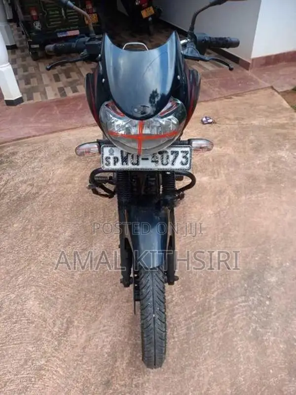 Bajaj Discover 150 2015