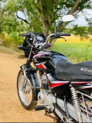 Bajaj CT100 2005