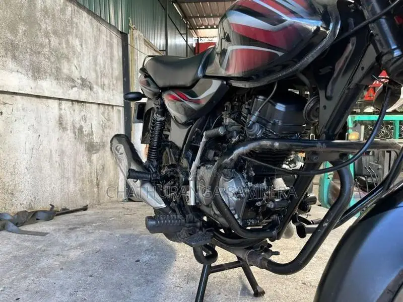 Bajaj Discover 2018