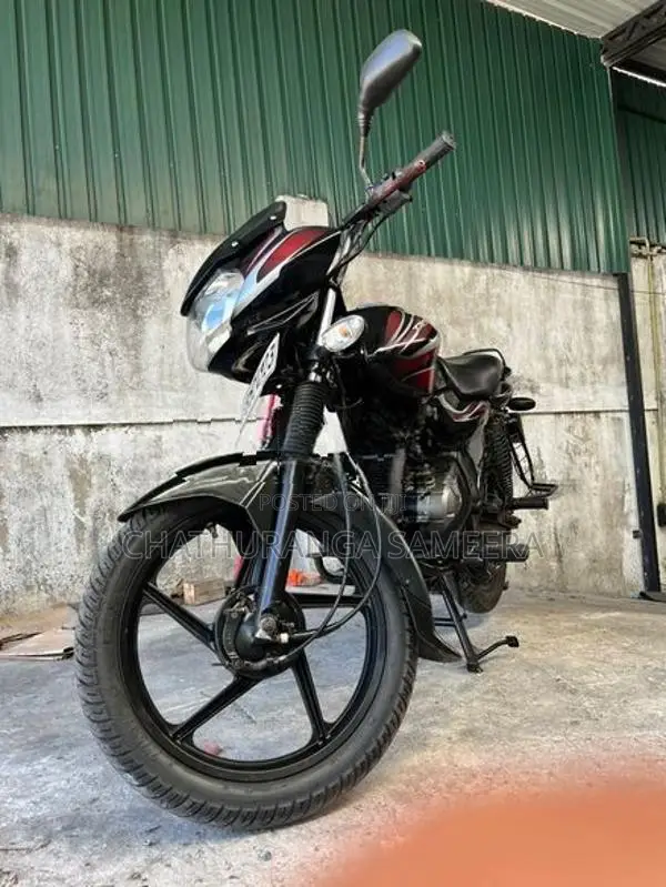 Bajaj Discover 2018