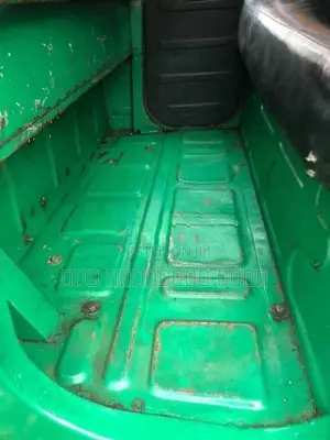 Bajaj RE 2006
