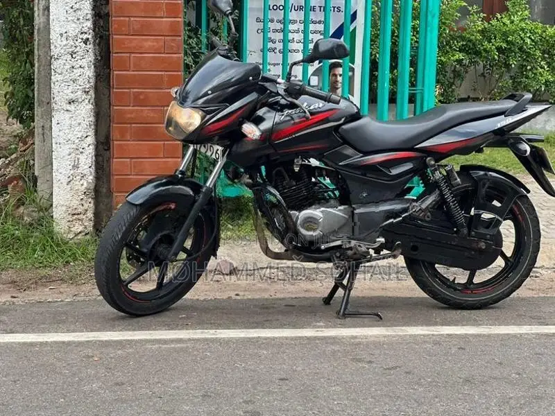 Bajaj Pulsar 150 2017
