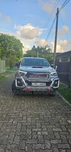 Toyota Hilux 2016