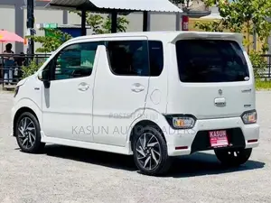 Suzuki Wagon R Custom ZX 2026