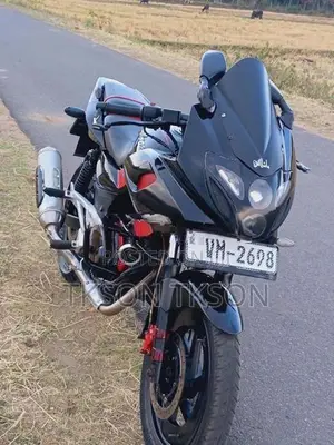 Bajaj Pulsar 220F 2010