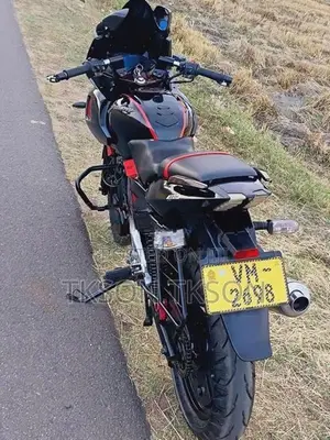 Bajaj Pulsar 220F 2010