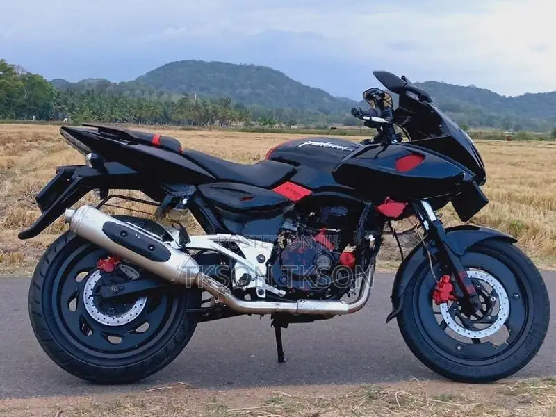 Bajaj Pulsar 220F 2010