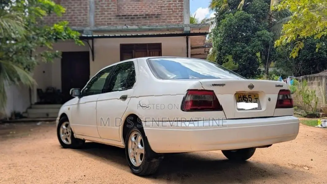 Nissan Bluebird SU 14 1998