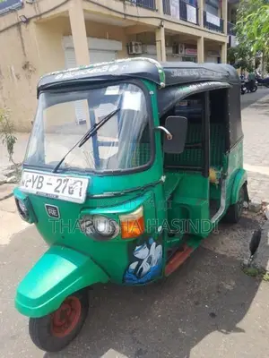 Bajaj RE 2012