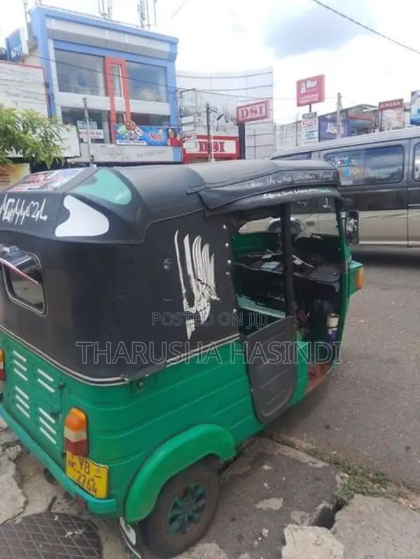 Bajaj RE 2012