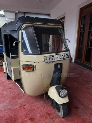 Bajaj RE 2021
