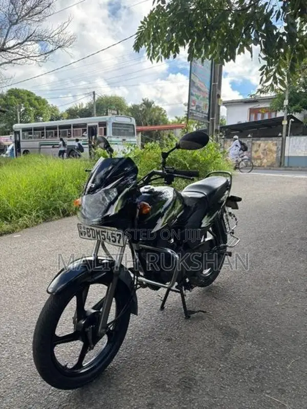 TVS Metro 2015