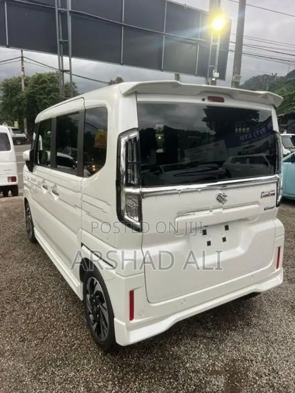 Suzuki Spacia Custom 2025
