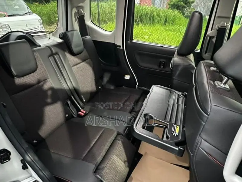 Suzuki Spacia Custom 2025