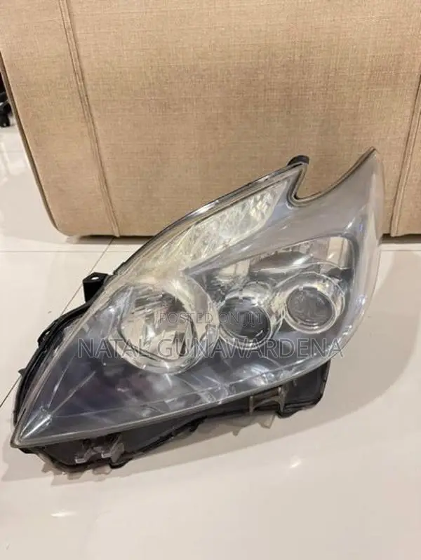 Toyota Prius 3rd Gen - 3 Scoop Headlight Set