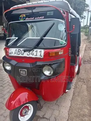 Bajaj RE 2017
