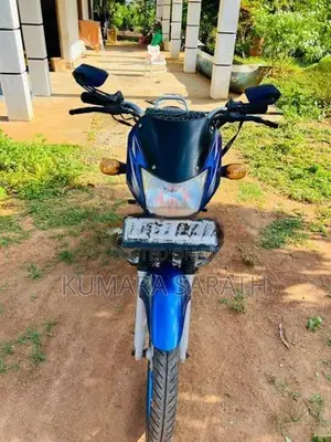 Bajaj CT100 2012