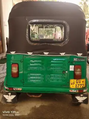 Bajaj RE 2002