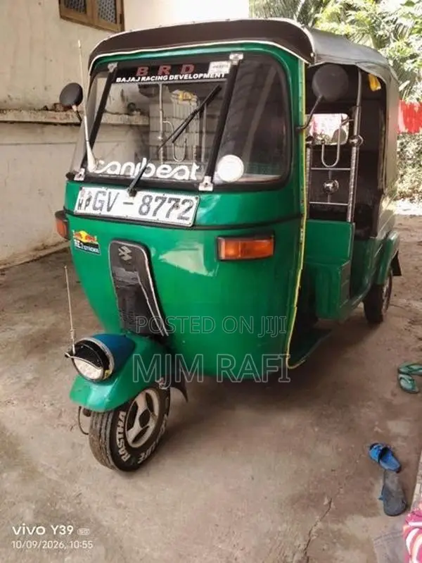 Bajaj RE 2002