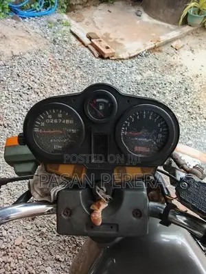 Suzuki GS 125 2005