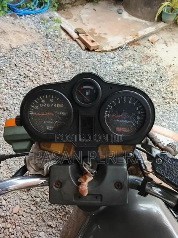 Suzuki GS 125 2005