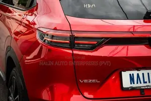 Honda Vezel Z-Premium Red 2026