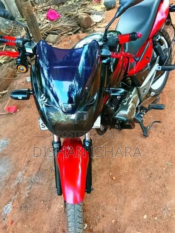 Bajaj Pulsar 150 2015