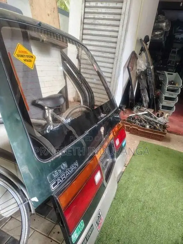 Nissan Almera Door