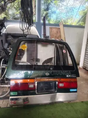 Nissan Almera Door