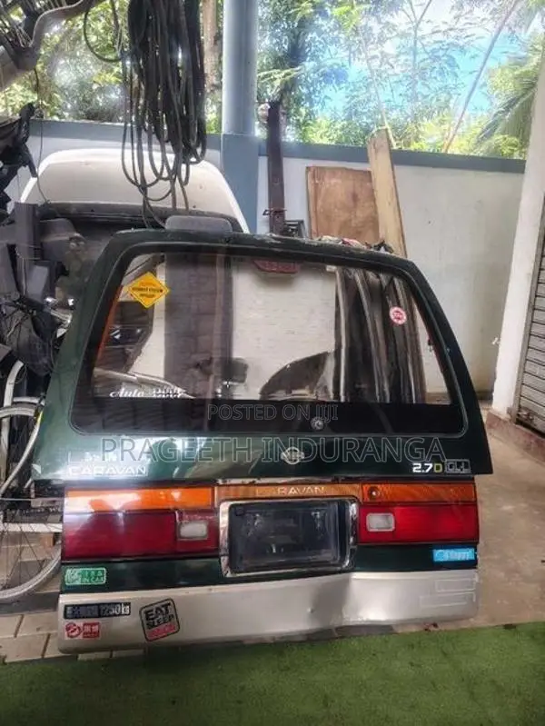 Nissan Almera Door