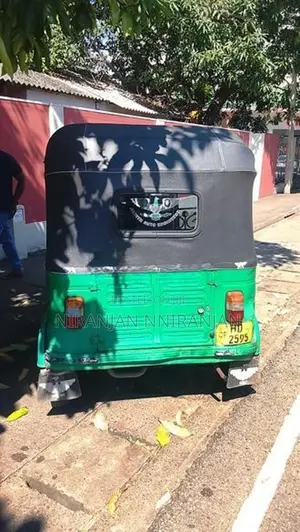 Bajaj RE 2006