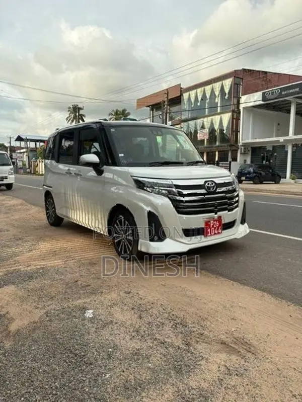Toyota Roomy CUSTOM GT 2026