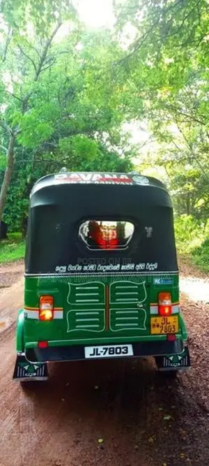 Bajaj RE 2004