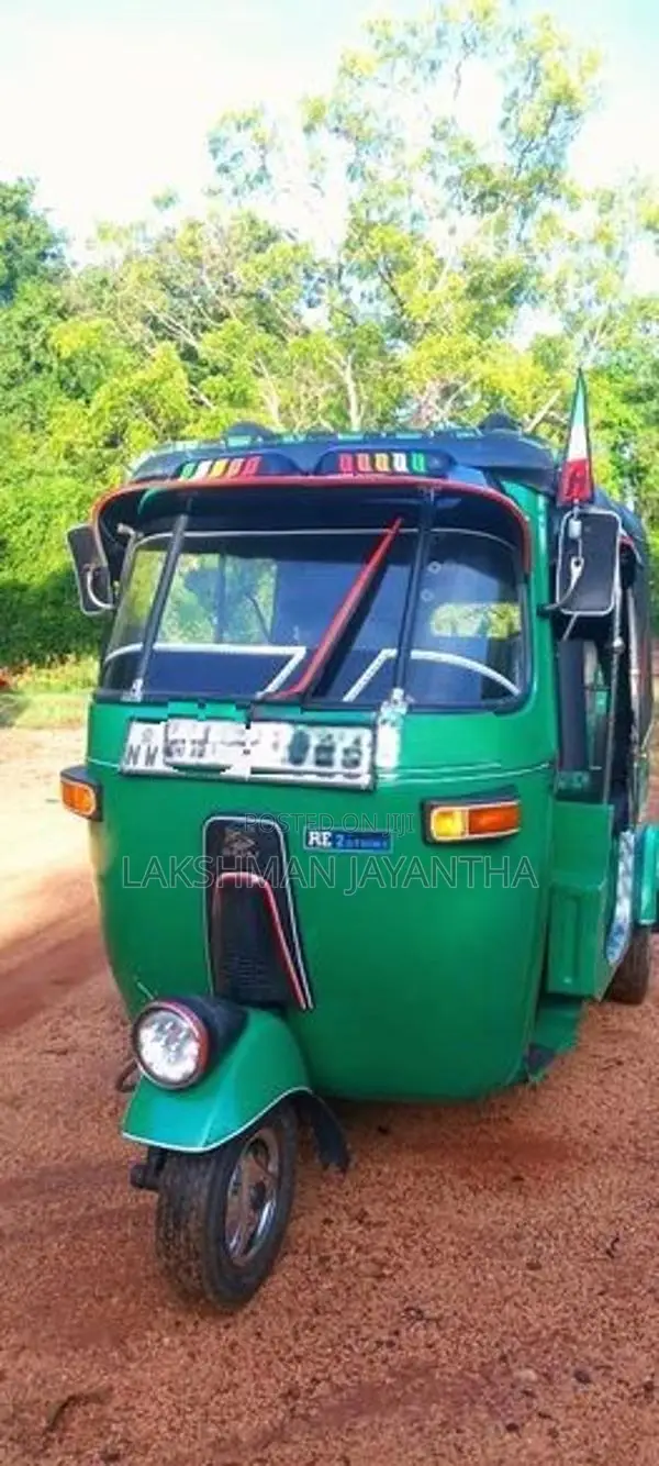 Bajaj RE 2004