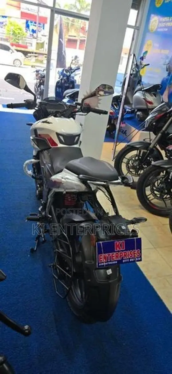 Bajaj Pulsar NS200 2026