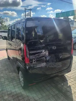 Honda N-Box 2024
