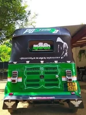 Bajaj RE Three Wheeler 2015