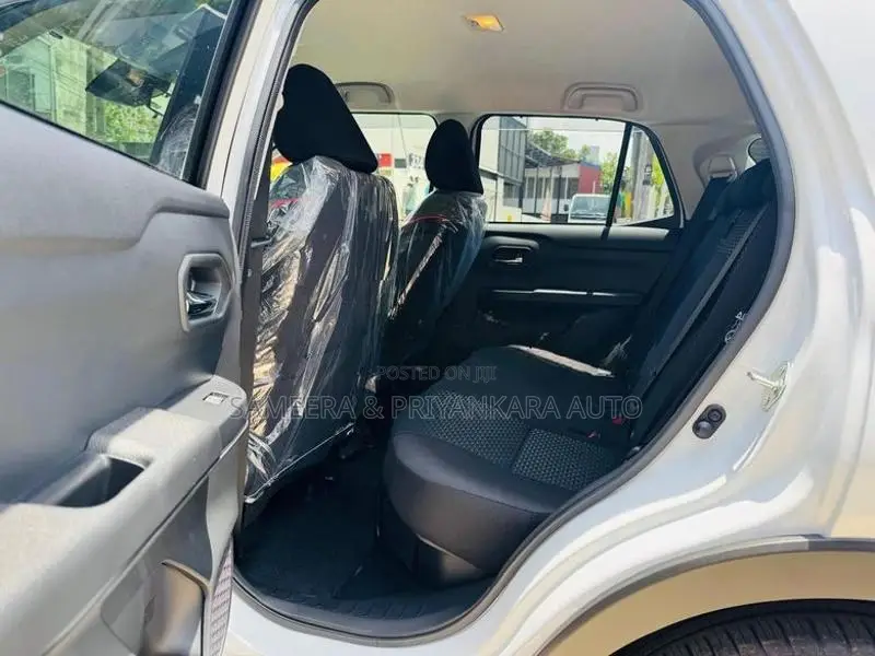 Toyota Raize Z Grade 4-Way Hybrid 2026