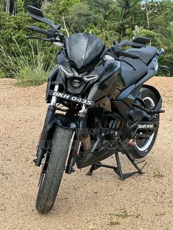 Bajaj Pulsar N160 2025