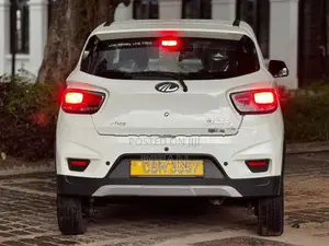Mahindra KUV 100 2023