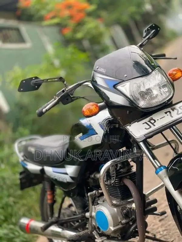Bajaj CT100 2005