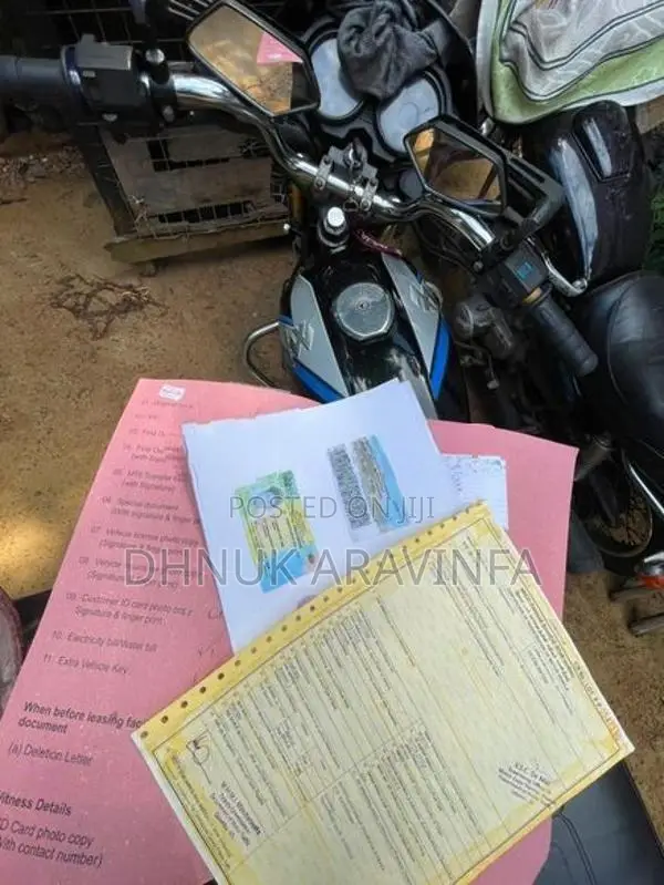 Bajaj CT100 2005
