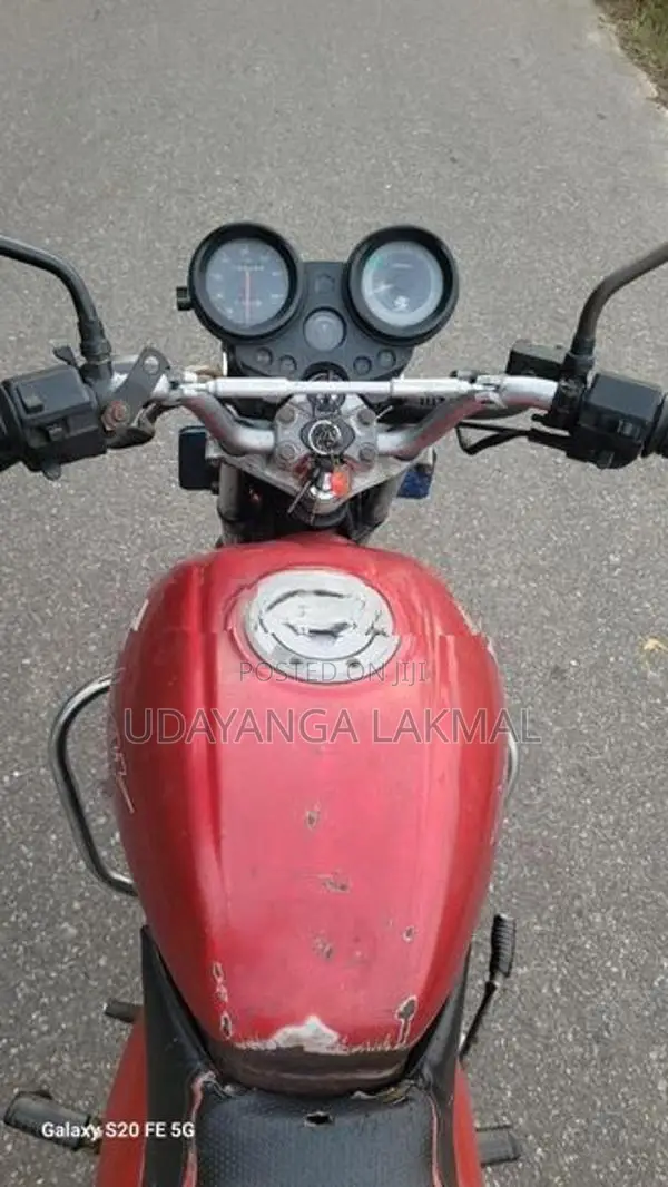 Bajaj Pulsar 180 2004