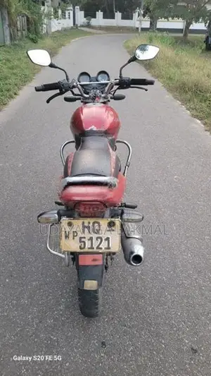 Bajaj Pulsar 180 2004